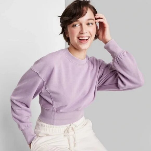 NWT Women's Cropped Crewneck Pullover Sweatshirt - Wild Fable Berry Pink - Picture 1 of 2